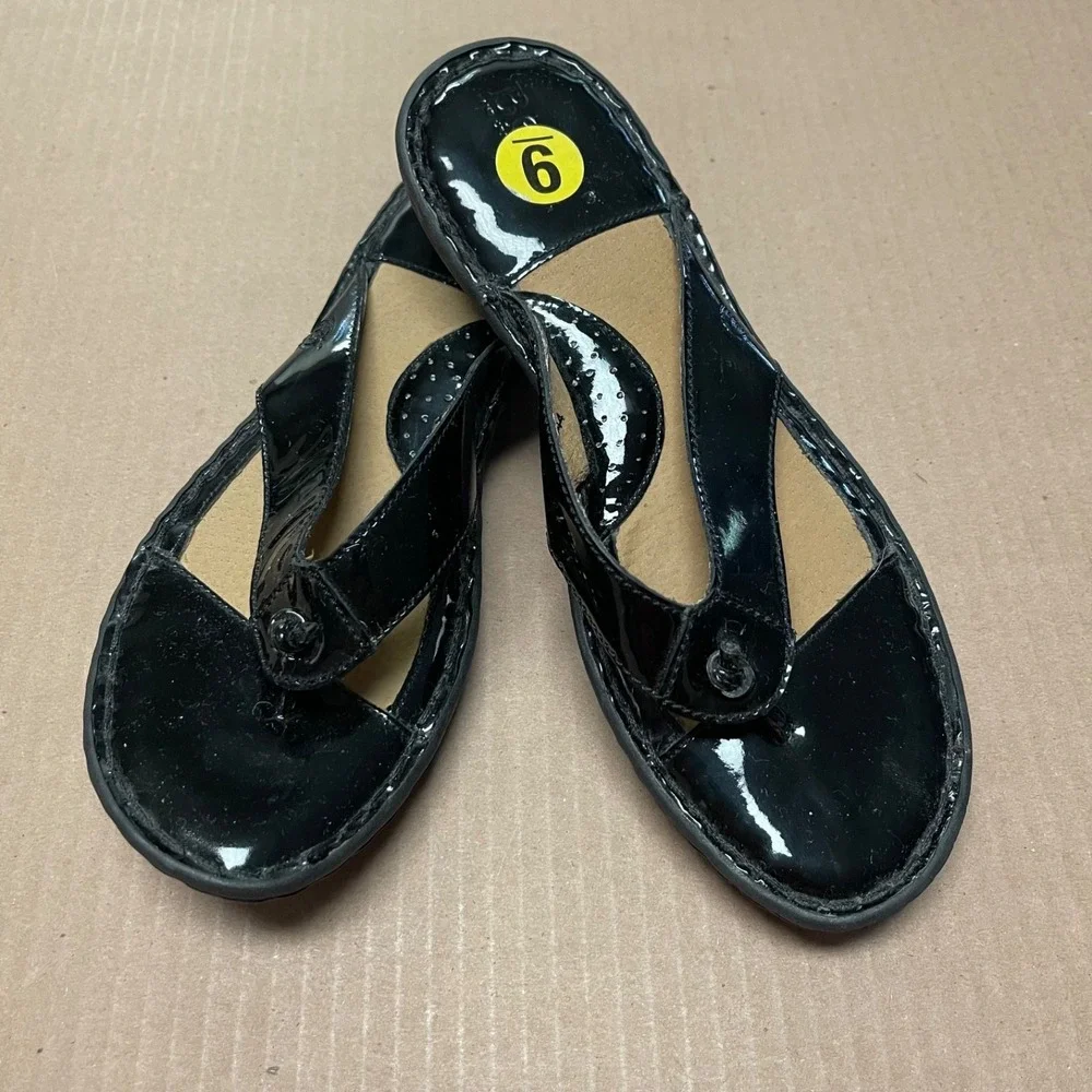 b.ø.c. Børn Concept Black Patent Alisha Flip Flops Womens US 9 Boho Beach NWOT